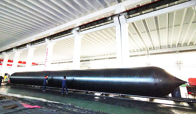 1.5m 1.8m Ship Launching Balloon Cylindrical Boat Launching Airbag