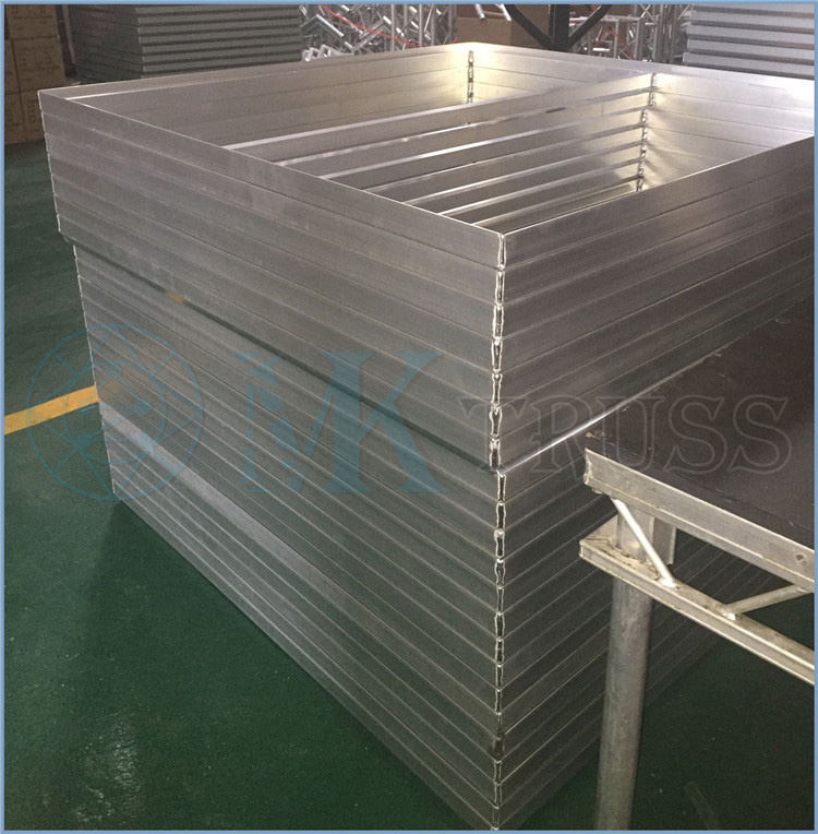 18mm Plywood or 18mm Tempered Glass Triangle Portable Stage Platform for Truss Display