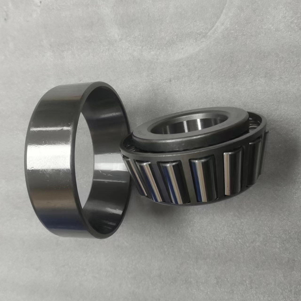 30311 30312 30314 32218 30309 Tapered Roller Bearing for Wheel Hub of Heavy Duty Truck