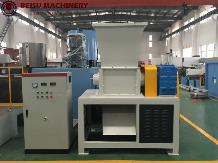 Single Shaft Plastic Shredder Machine SKD-11 Blades Material High Strength