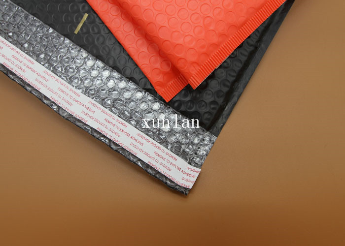 Self Adhesive Seal Poly Mailer Envelopes Eco - Friendly Red And Black Surface