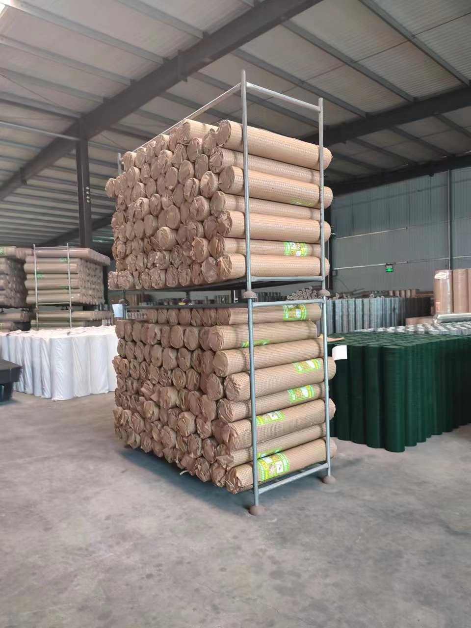 2024 Type Welded Wire Mesh Fencing Iron Wire Mesh with Easy Installation and Attractive