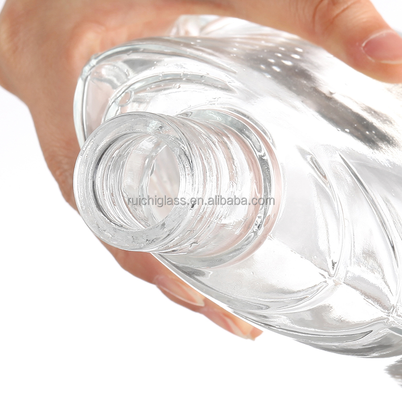 Glass Liquor Bottle for 700ml 750ml Vodka Performance