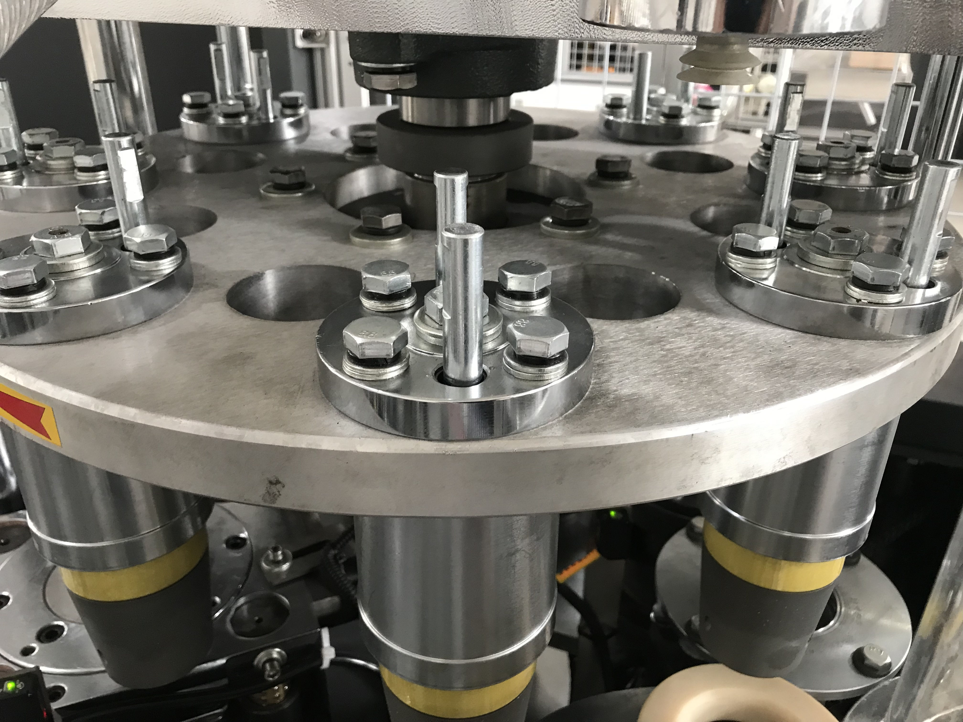High Speed Copper Bar Cup Boned Automatic Paper Cup Forming Machine for Disposable 3-16oz Paper Coffee Cup Production Line