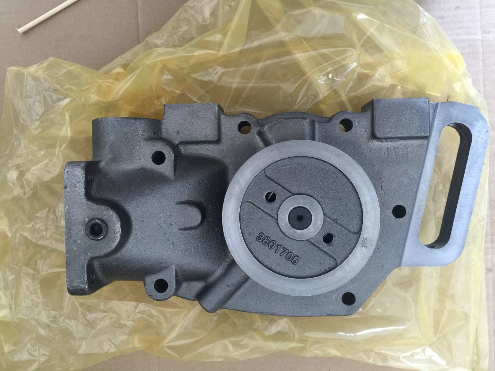 Cummins water pump : 3845163,3801708 use for Cummins NT855 water pump .shantui SD22 enginer