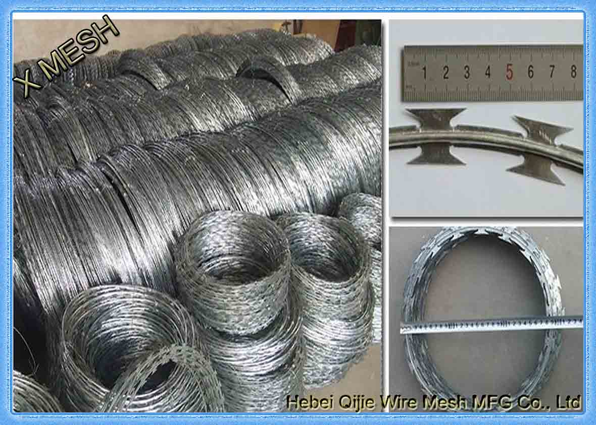 CBT65 Military Concertina Razor Barbed Wire Hot Dipped Galvanized Surface