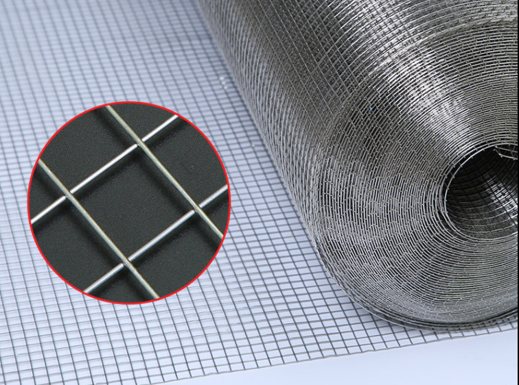 Silver Color Fence 2*2cm Galvanized Welded Wire Mesh Rolls Carbon Steel