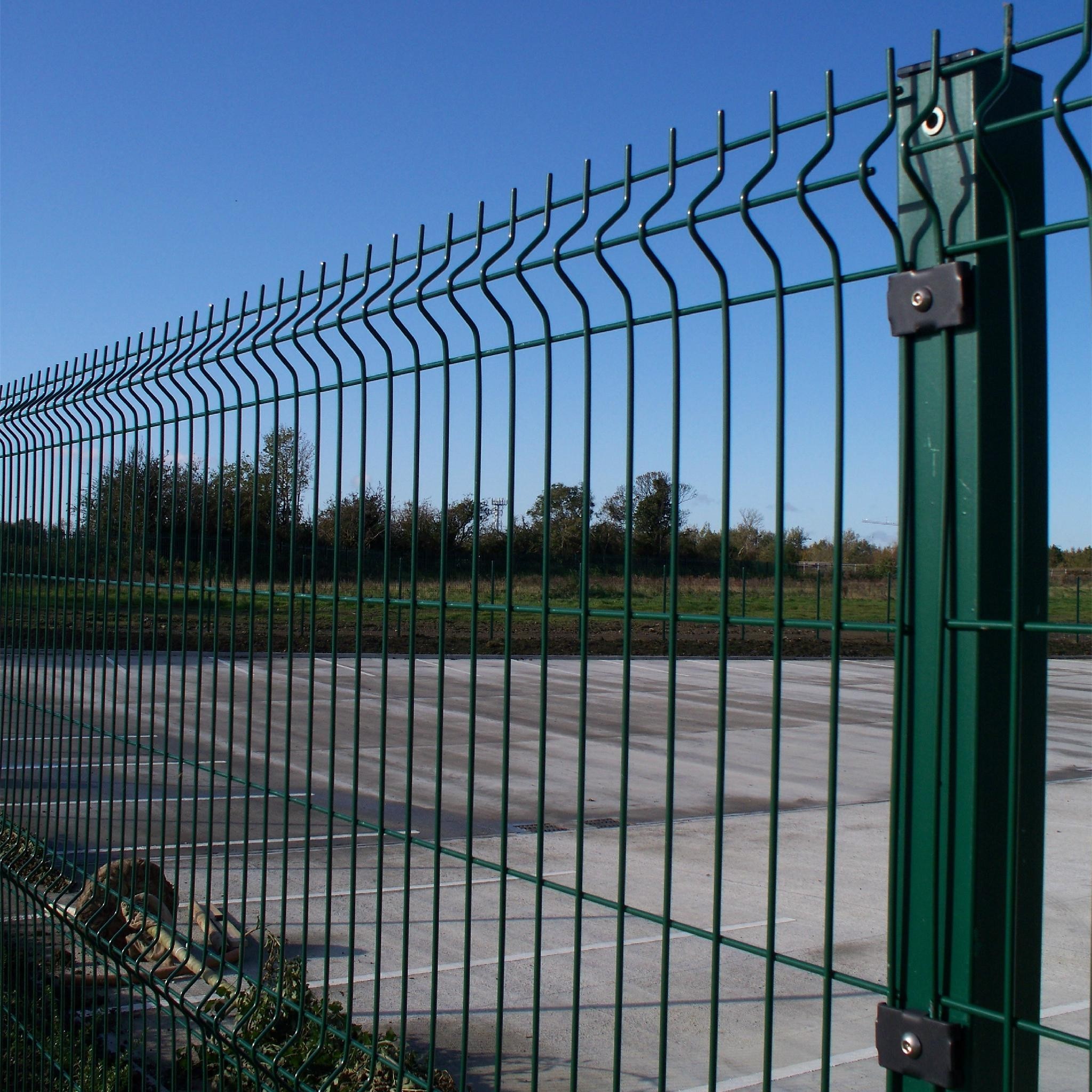 Multi Function Decorative Welded Mesh Fence Welded Wire Cloth Anti Climb