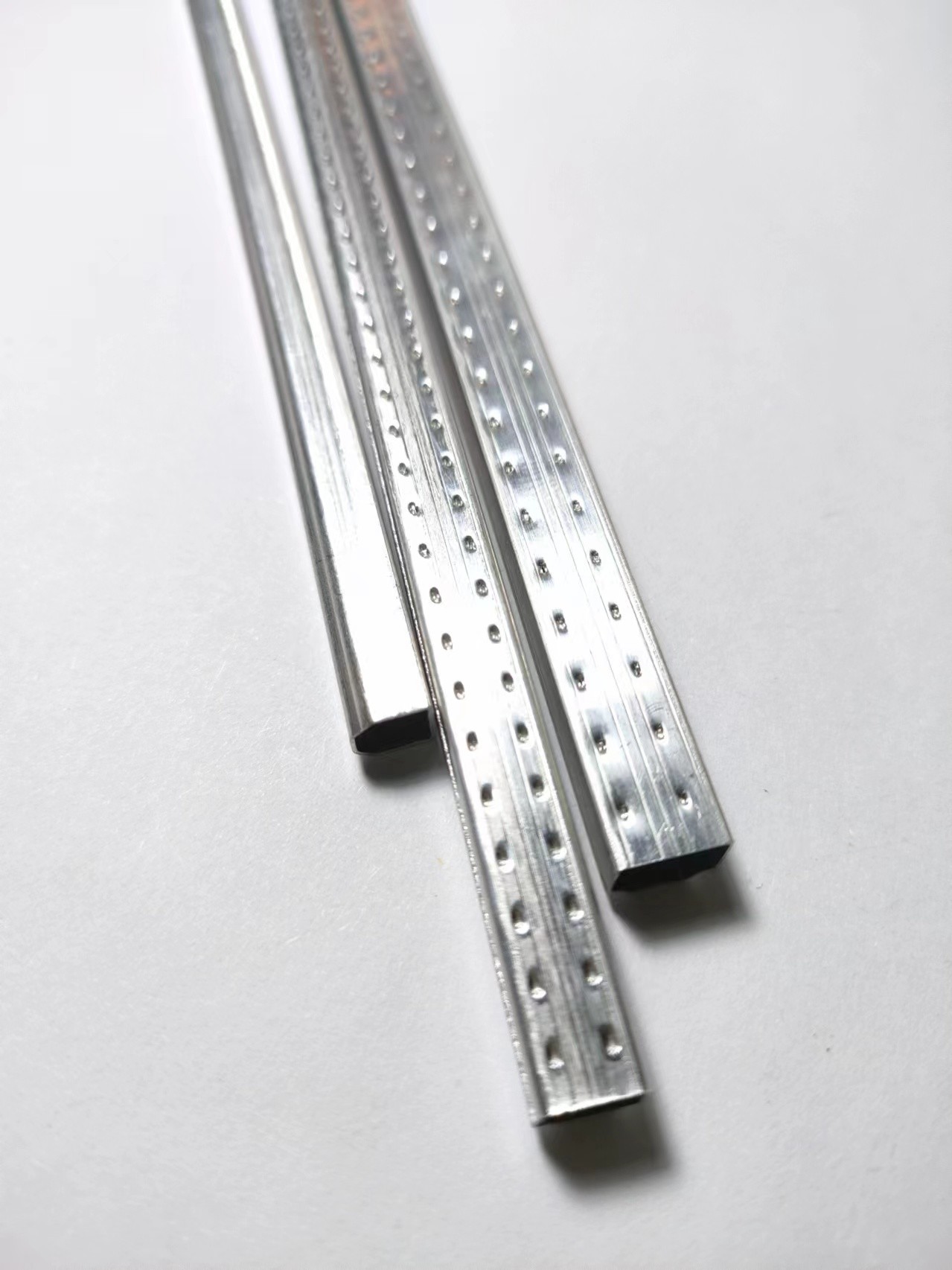 Insulating Glass Accessories Aluminum Spacer Bar for Window and Door Hardware