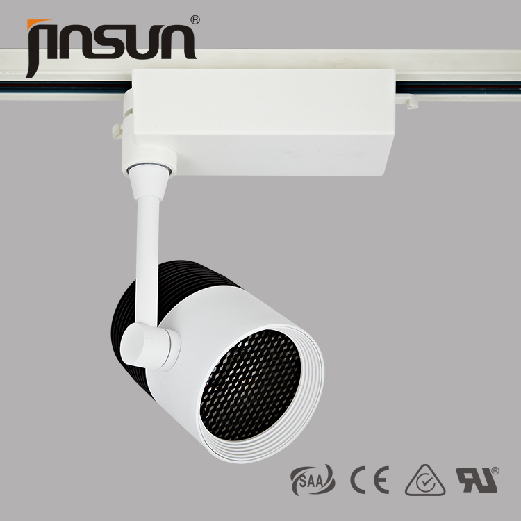 High quality design IP40 680 lm 12W Cree chip 360 degree adjustable of Led track light 3years warranty 6degree light