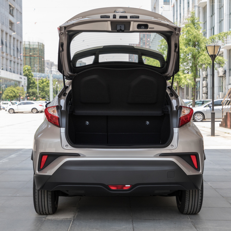 100% Electric Car 2023 2024 Sport Classic Four-Wheel 4X4 Passenger Long Mileage Battery SUV Powered E Auto To-yota CHR