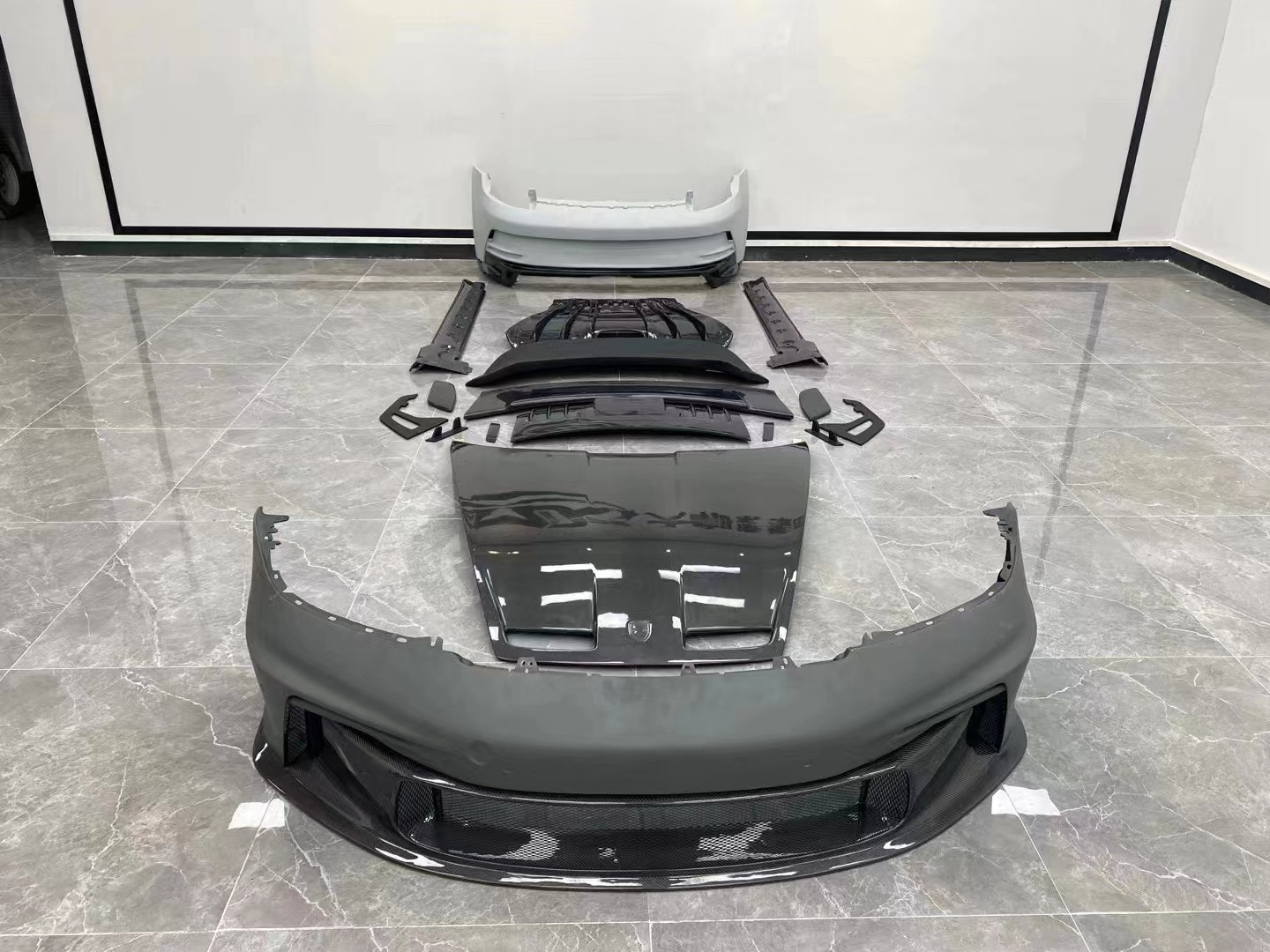 Auto Parts for Porsche 911 992 Body Kit 992 Upgraded GT3-style Carbon Fiber Front and Rear Bumpers Spoiler Hood Body Kit