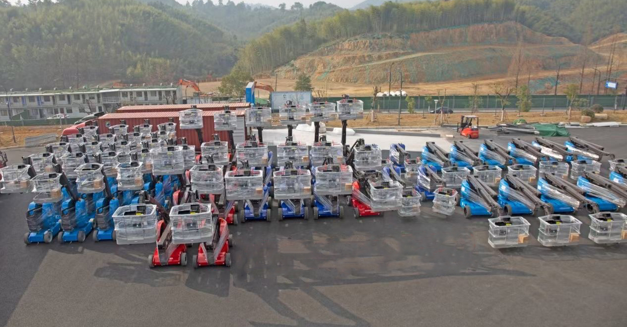 8000 kg Aerial Telescopic Boom Lifts with Overall Dimensions of 8.27*2.38*2.3m