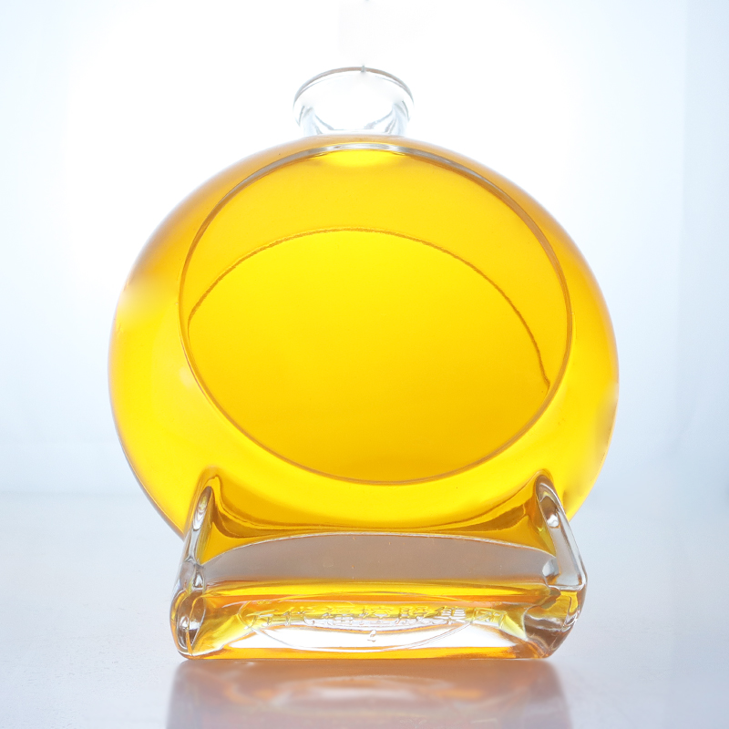 Super Flint Material Flat Shape Rum Vodka Whisky Tequila Gin Glass Bottle with Cork