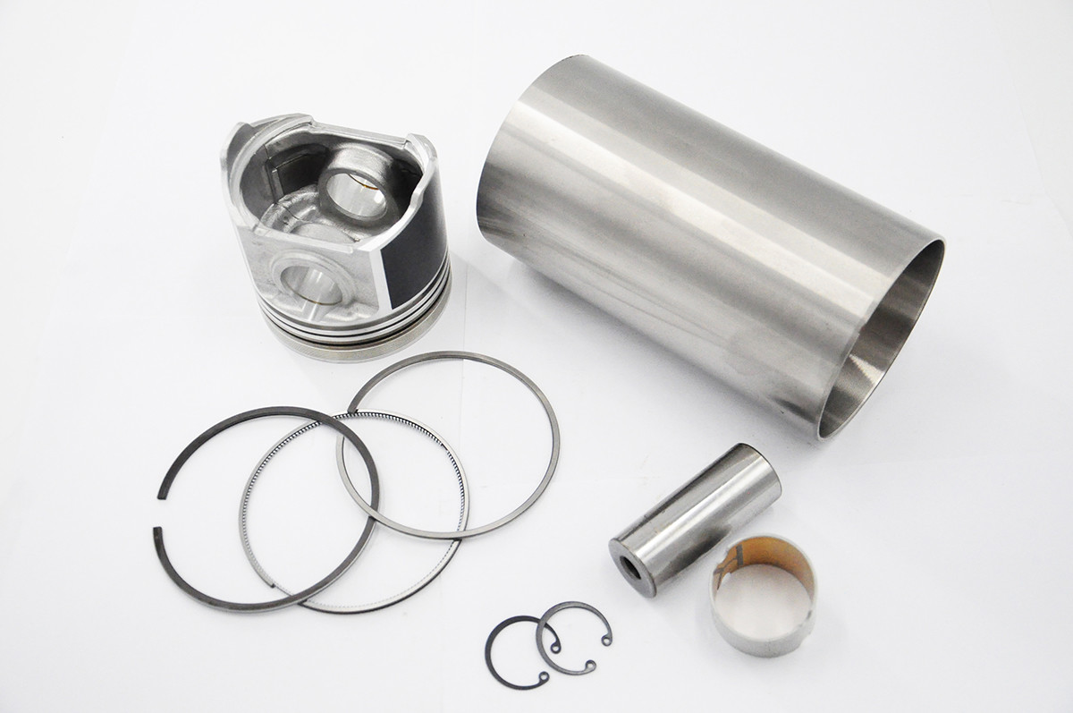 STD Size Kubota Engine Parts V3300 Overhaul Kit Liner Kit Piston Ring Set
