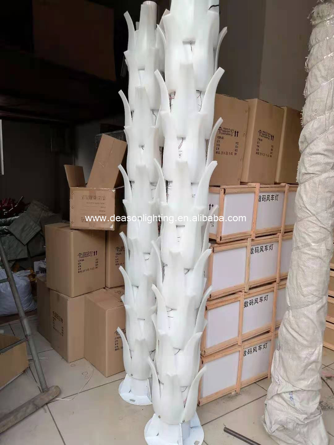 led color changing palm tree light
