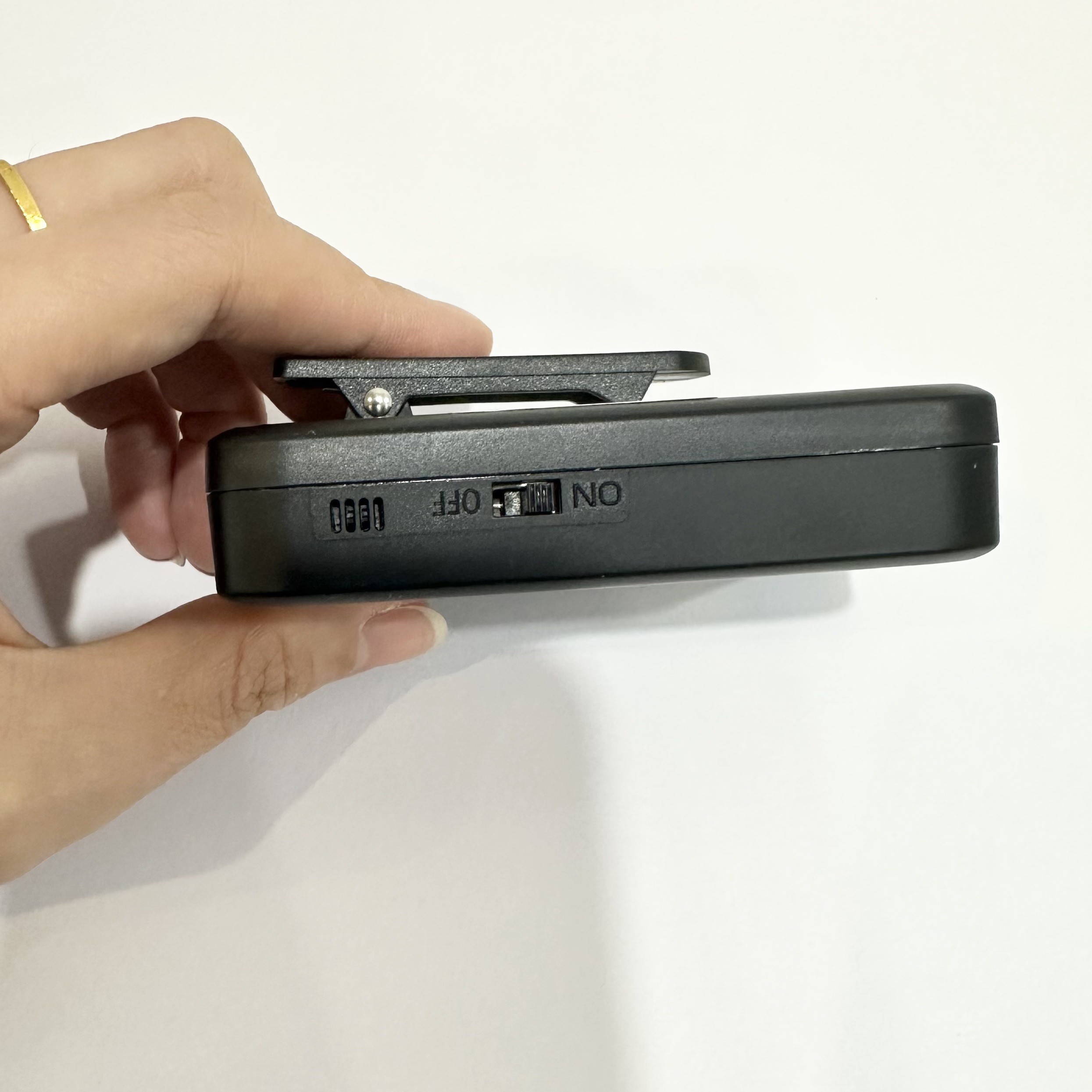 FJ-F100 Wearable Personal Monitor Radiation Sounder