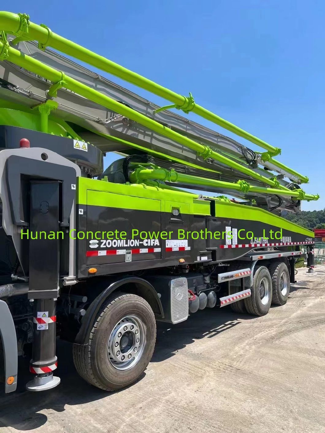2013 Zoomlion 56 Meter Concrete Pump Truck on Benz Chassis