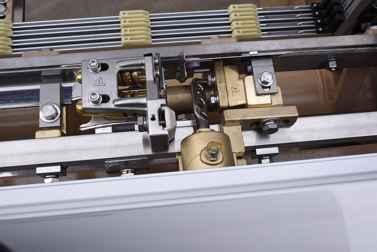 2ND Hand Airjet Loom 320cm Weaving Water Jet Looms Spare Parts Electronic Feeder