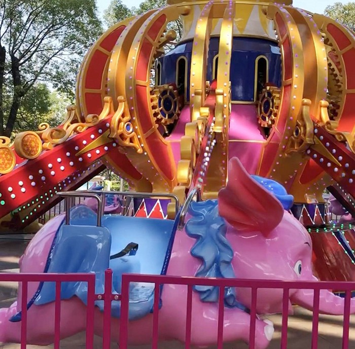 Flying Elephant Shape Flying Chair Ride With Environmental Protection Paint