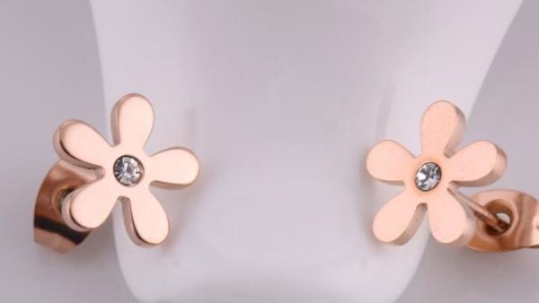 Fashion Accessories Stainless Steel Jewelry Earrings Folwer Design Stud with