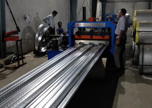 Hydraulic Motor Trapezoidal Sheet Roll Forming Machine Stable Performance