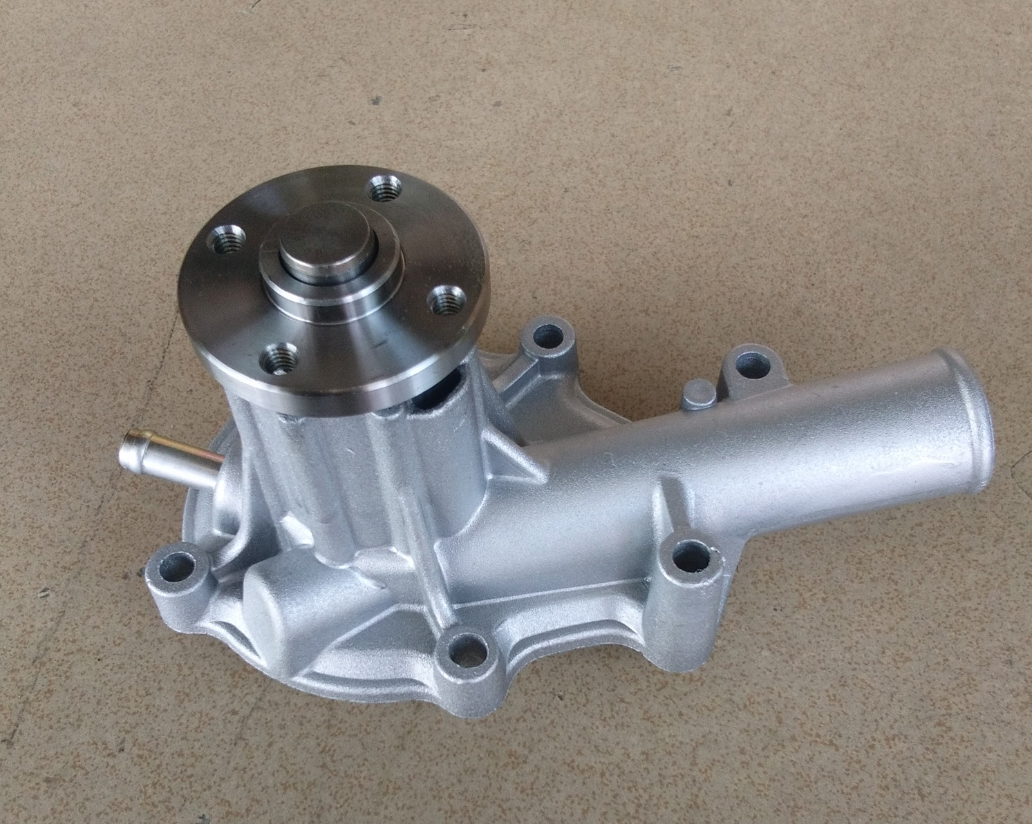 V1505 16241-73034 Kubota Engine Parts Excavator Water Pump