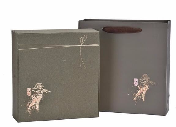 Free sample Luxury velvet drawer packaging perfume custom paper box with logo stamping golden,headband packaging box for