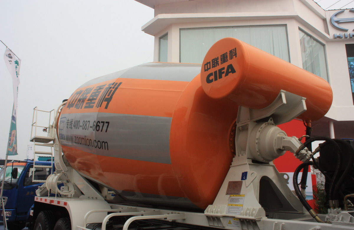 Trucks Concrete Mixer 350hp Zoomlion Tanker 8*4 Hino Mixing Euro 3 Use In Africa