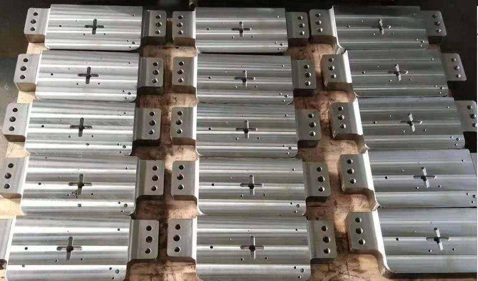 CE Mirror Polishing CNC Milled Parts 0.02mm OEM Metal Hardware Parts