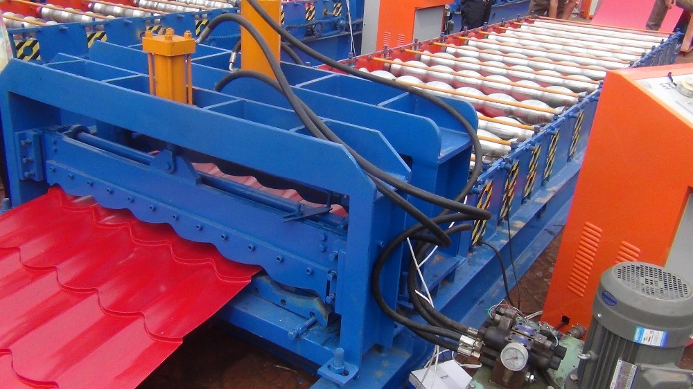 Steel Plate Glazed Roof Tile Roll Forming Machine 1000mm Feeding Width