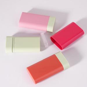 Rotating Retractable Plastic Bottles in Various Colors Can Be Used for Sunscreen