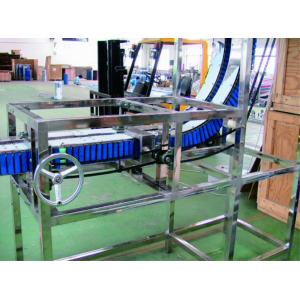 Side Gripping Vertical Automated Conveyor Systems Strong Structure Easy Cleaning
