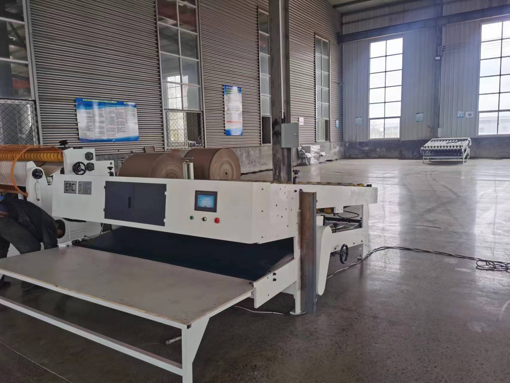 Liheng Roll Paper Sheet Cutter/ 2 Ply Corrugated Cardboard Sheeter/3kw Stacker Motor