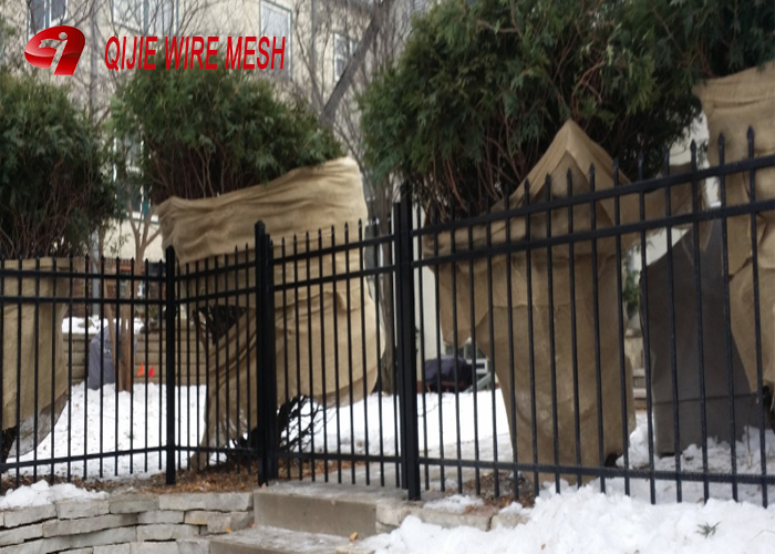 spear top fence