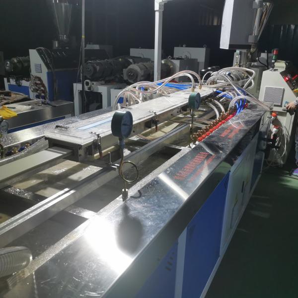 Integral Type Extruder Assembly Structure PVC Cable Duct Machine for 6500kg 50Hz