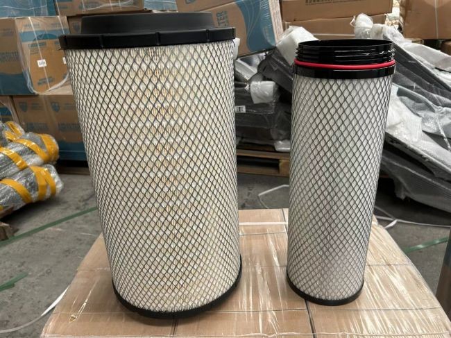 Wholesale Price 710W08405-0017/0021 HOWO Truck Parts PU2747 Engine Air Filter Truck Air Filter