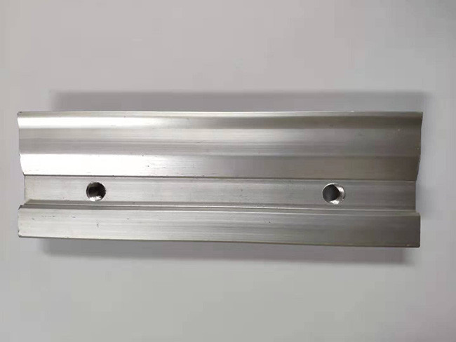 Silver Anodized CNC Aluminum Profile Recyclable For Solar Rack Connecting