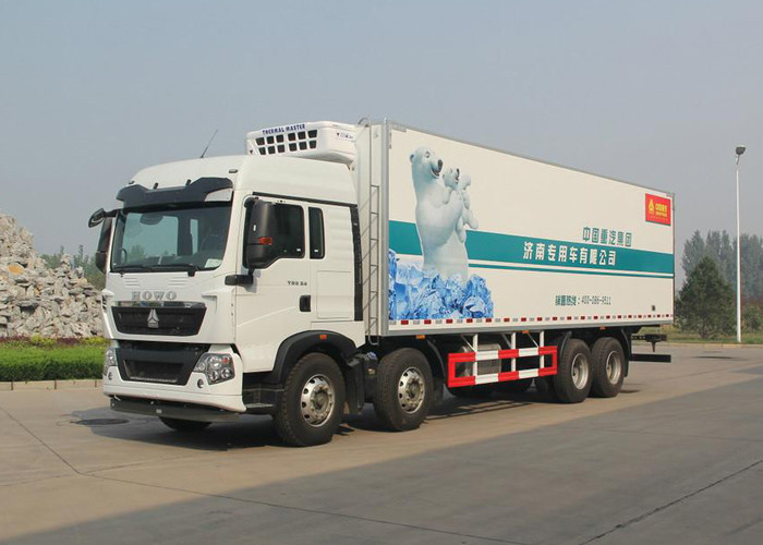High Strength Frozen Foods RHD 8×4 Refrigerated Trucks And Vans 40 Ton Low Noise