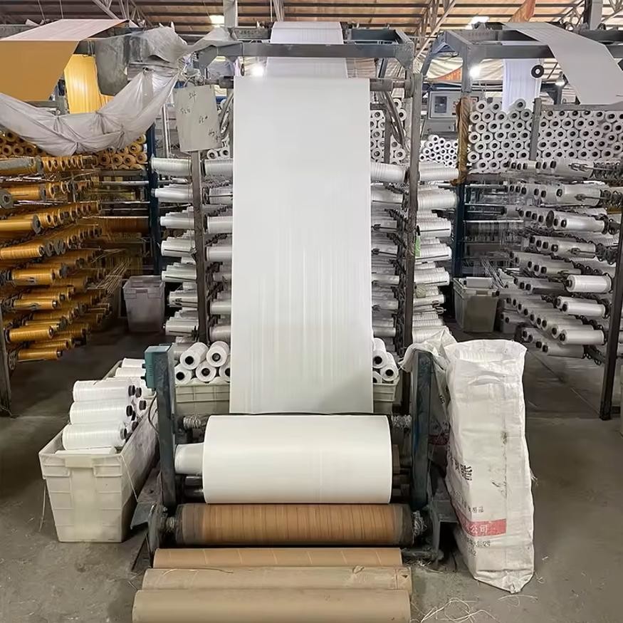 Polypropylene PP Woven Fabric UV Treated 40gsm-170gsm Customized Color