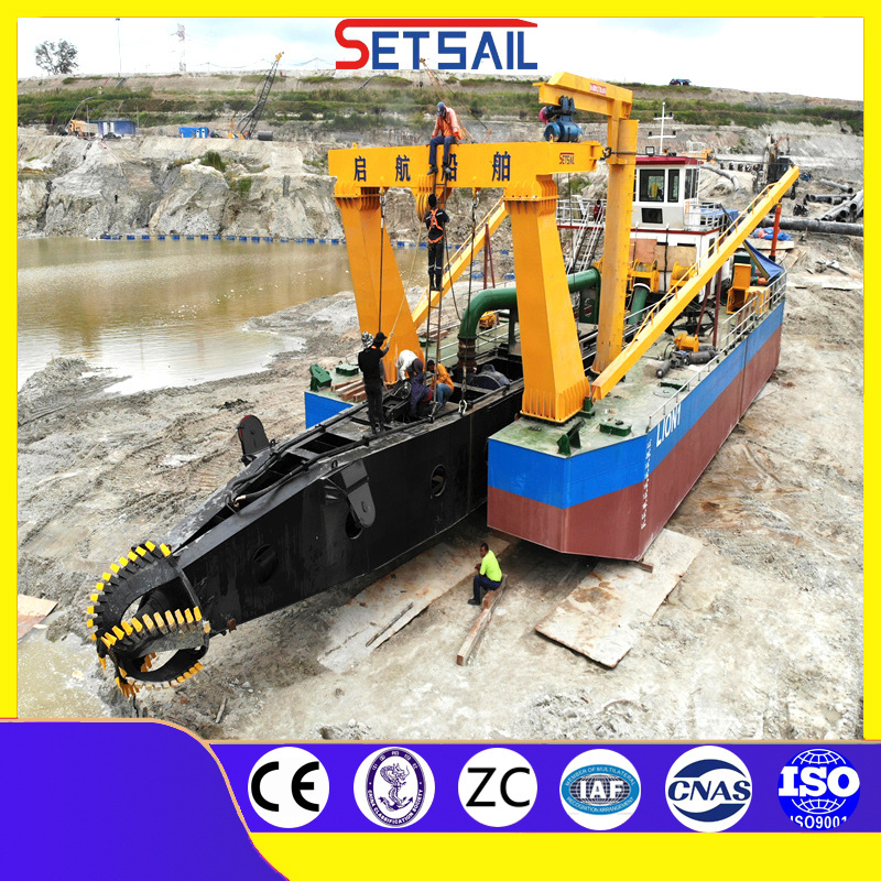 Advanced 26inch Hydraulic Cutter Suction Mud Dredger for Inland Waterway