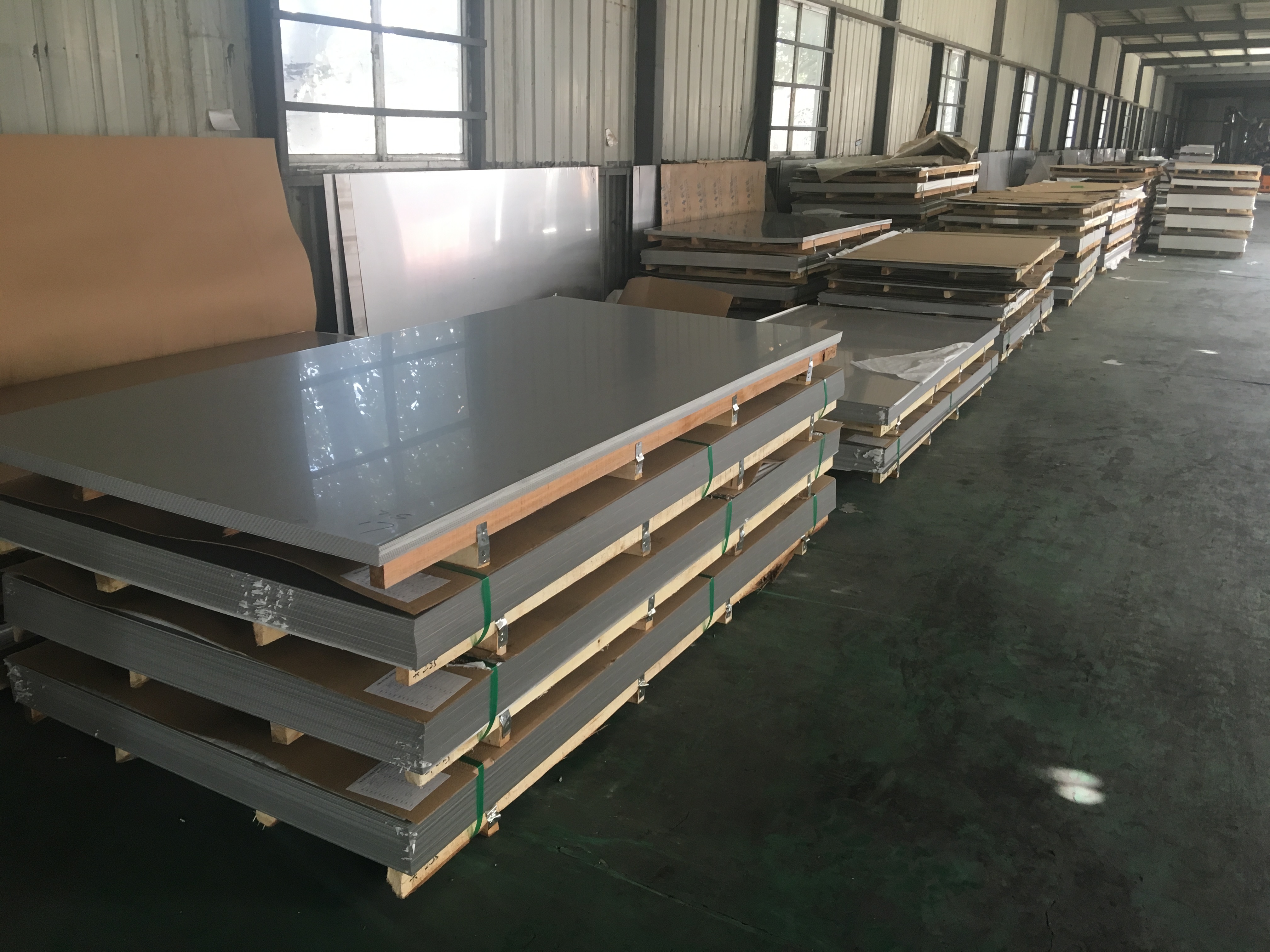 Mill Edge Cold Rolled Stainless Steel Sheet Slit Edge SS Sheet 2B Finish ISO9001