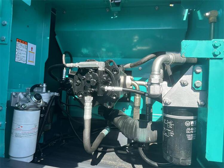 20 Tons Japan Kobelco SK200-8 Excavator Digger Machine With Original Hydraulic Valve
