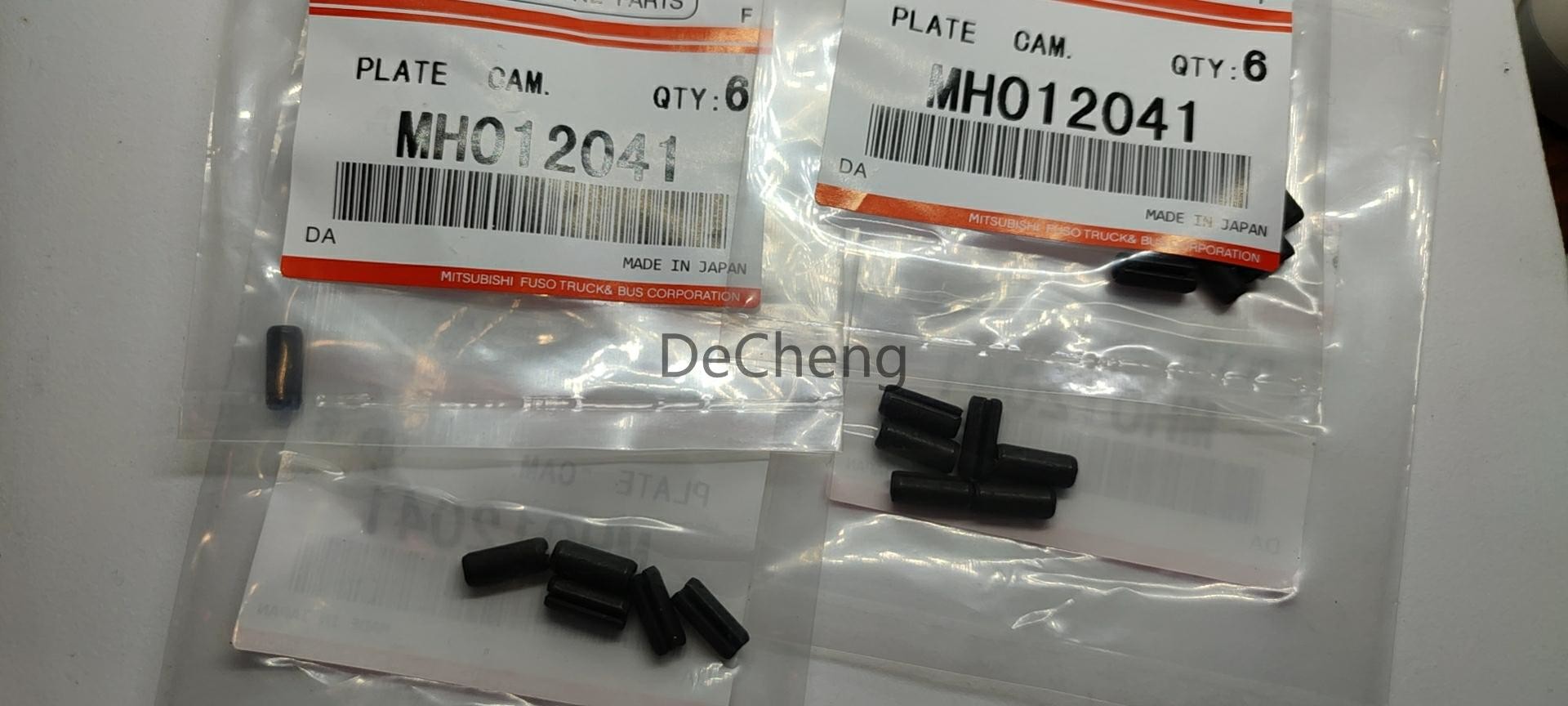 MH012041 S6K Mitsubishi Excavator Engine Parts Thrust Piece Pin 4*10mm