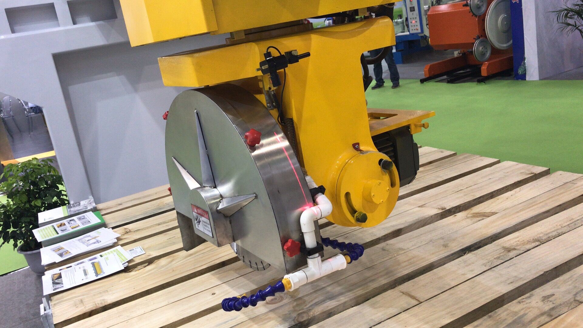 45 Degree Chamfering Bridge Saw Machine