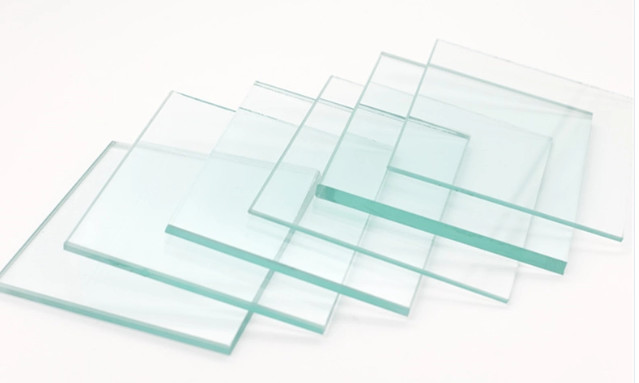 2-20mm Ultra Clear Low Iron Glass Smooth Surface Chemical Resistant