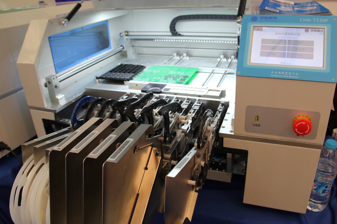 Advanced SMT CHMT530P Pneumatic Feeder Vision System SMT SMD Pick Place Machine