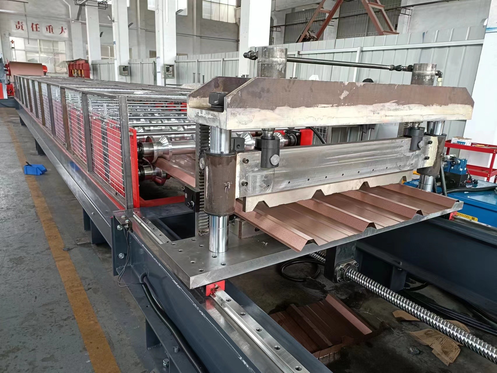 0-30m/min High Speed 26-29GA R Panel PBR Roof Sheet Roll Forming Machine