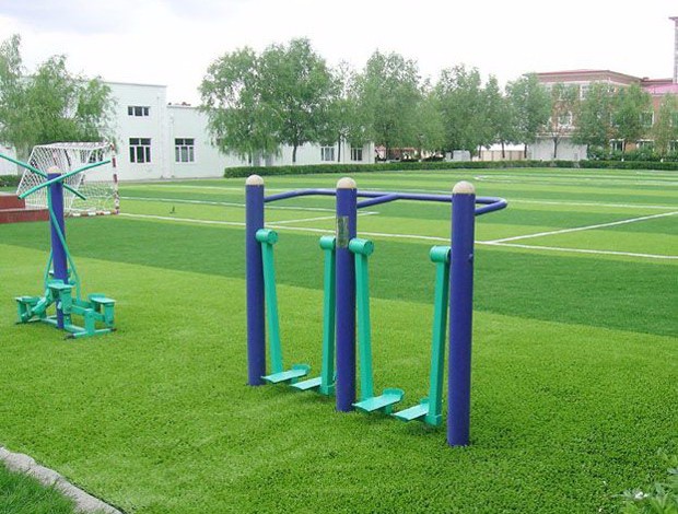 School Park Colorful Artificial Grass / Outdoor Runaway Rainbow Lawn Carpet