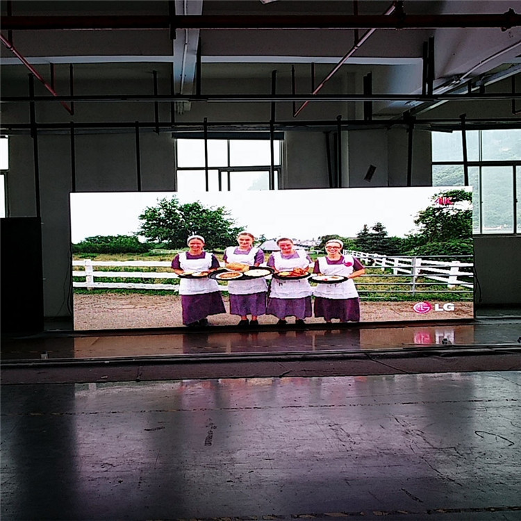 Flexible Mounting P8 Outdoor Led Advertising Display
